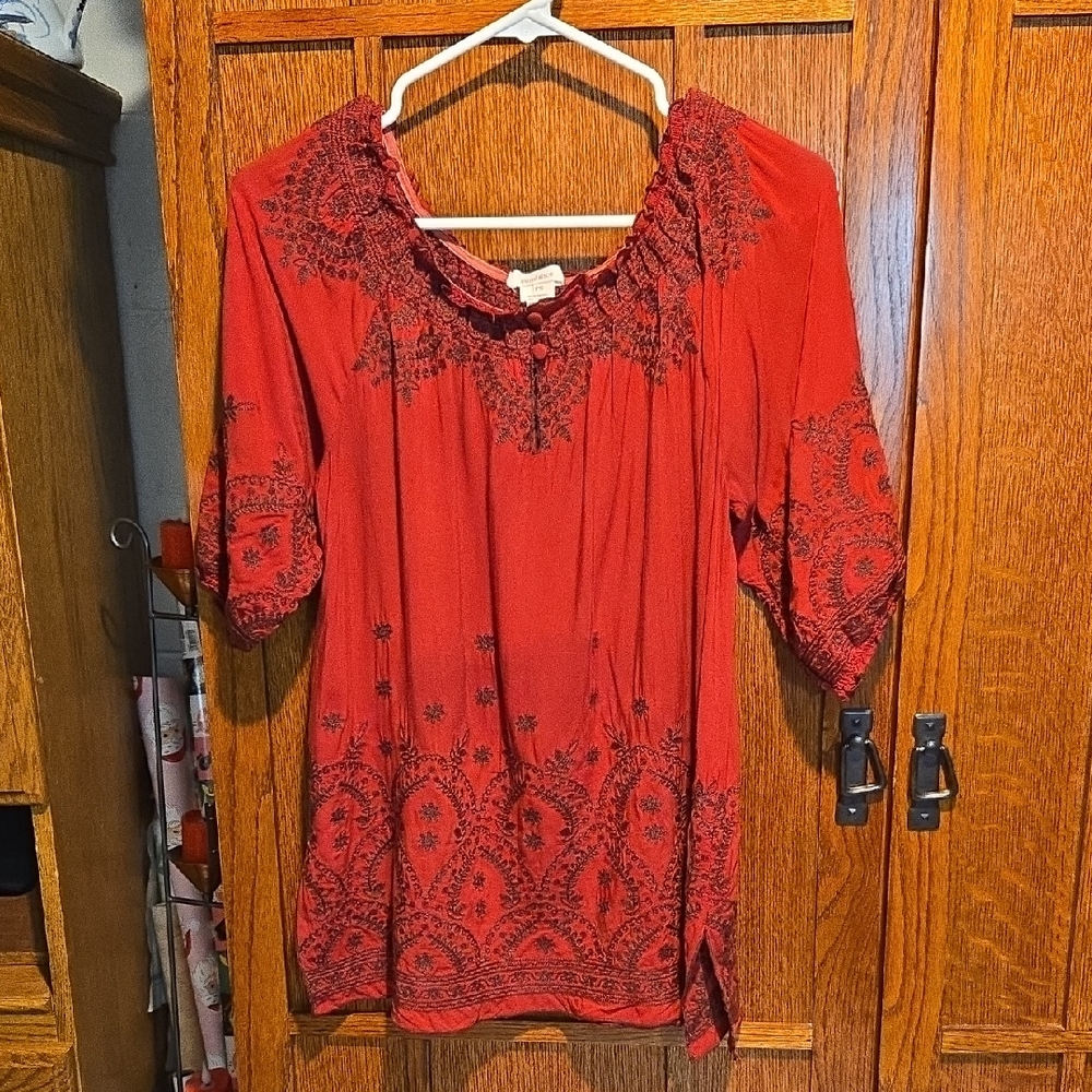 Size P/S Deep Red Embroidered Blouse By Sundance